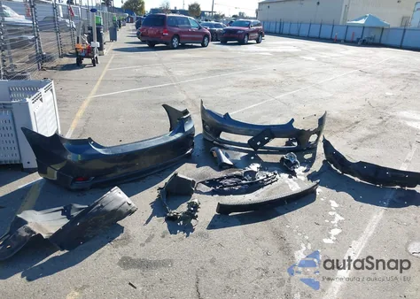 2011 Toyota Corolla S z USA, uszkodzony, nr VIN 2T1BU4EE4BC557365